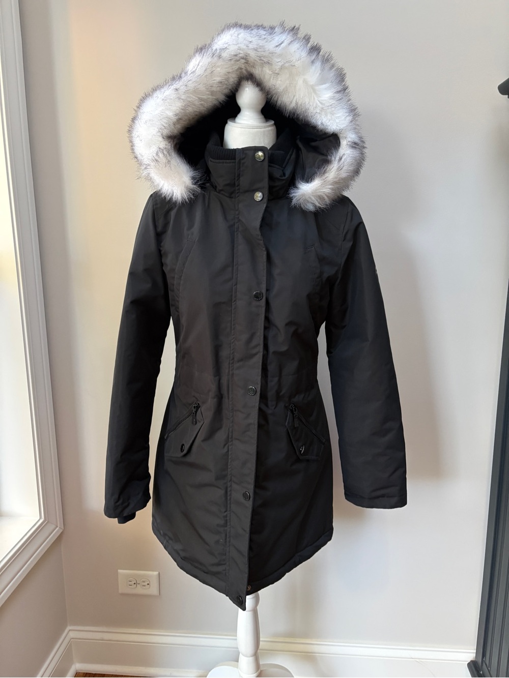 HFX Women’s Black Long Psrka with White Faux Fur Hood Trim